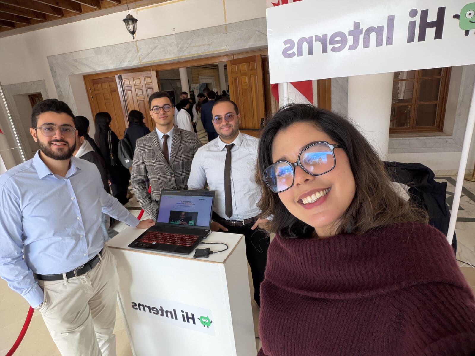 Présence de Hi Interns lors d'un forum universitaire 2